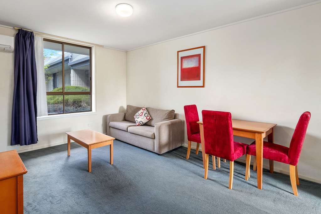 Knox International Hotel And Apartments Wantirna Room photo